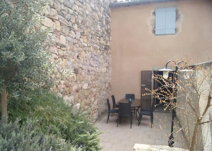 La Piscine De Tonton Jean Caunes-Minervois